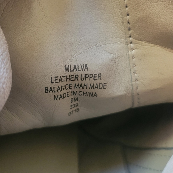 Marc Fisher Alva Suede Bootie Size 6 - Picture 6 of 8